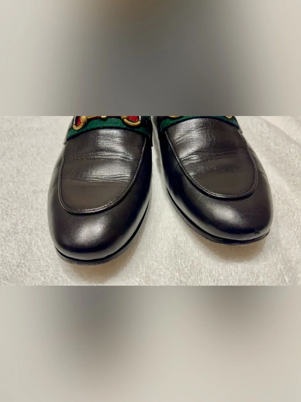 Authentic Gucci Black Leather Loafers with Green-Red Web and Gold Horsebit - Picture 7 of 16